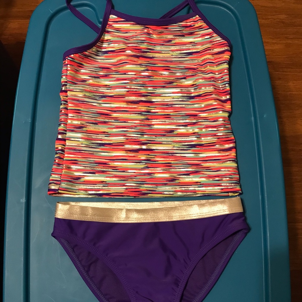 Girls 2 piece swimsuit